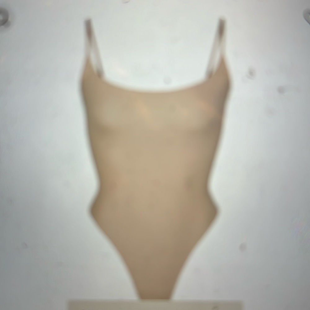 SKIMS - fits everybody cami bodysuit / small. Color is Mica